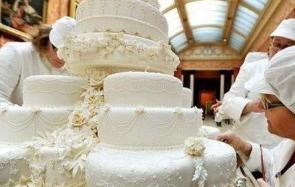 揭秘最奢华的结婚蛋糕 砸钱造气氛