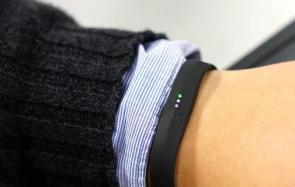 Fitbit Flex 2智能手环评测 一起来看看吧