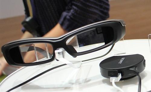 索尼发布首款智能眼镜 看看你喜欢吗