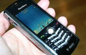 黑莓8100 搭载BlackBerry OS 4.5操作系统