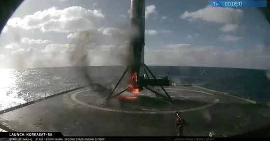 SpaceX今年第16次发射，并且成功回收火箭