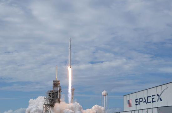SpaceX新年首次发射，今年或30次任务 看完你就知道了