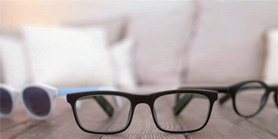 Vue推出新一代智能眼镜：科技与时尚结合