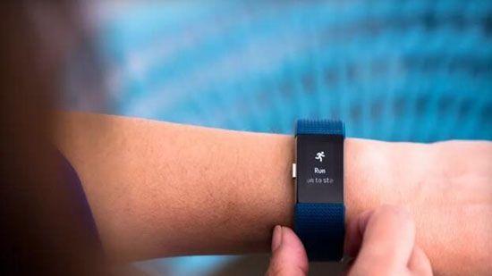Fitbit收购智能手表鼻祖Pebble 进军医疗健康领域