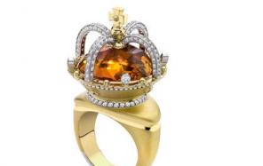 奢华的皇冠戒指 你喜欢吗