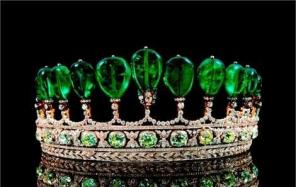 839万欧元镶绿宝石及钻石皇冠 太奢华了