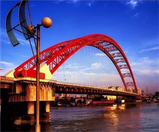 晴川桥 亦称"彩虹桥"