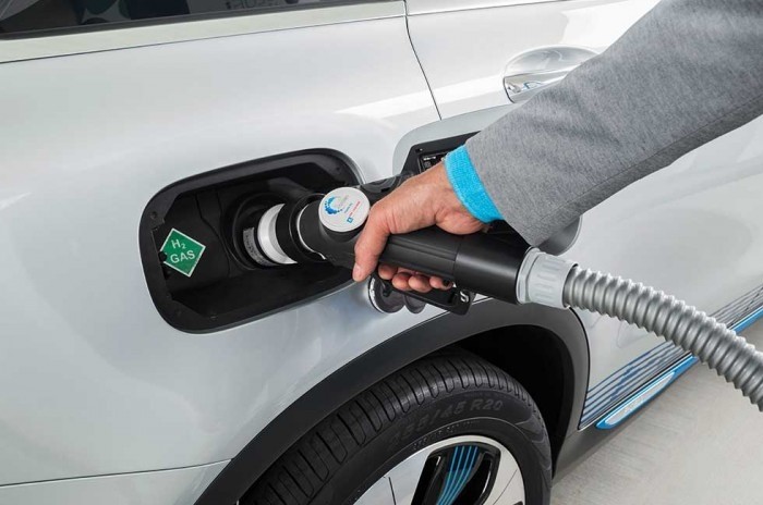 梅赛德斯·奔驰首展示电池和氢气双动力汽车 | IAA 2017