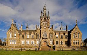 英国爱丁堡的城市特色和教育
